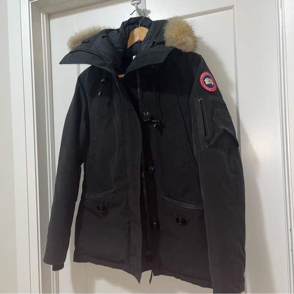 CANADA GOOSE - Buttoned/ Zippered Winter Coat - Mint Condition - Women’s M - Picture 5 of 14
